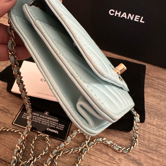 Chanel Wallet on Chain 💯 authentic - Picture 12 of 14